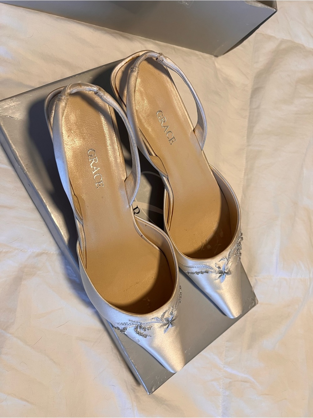 Grace White Silk Pointed-Toe Slingback Pumps with Embroidered Detail